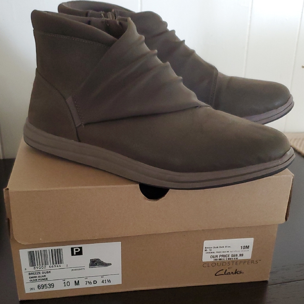 Clarks Unisex Dark Brown Casual Boots